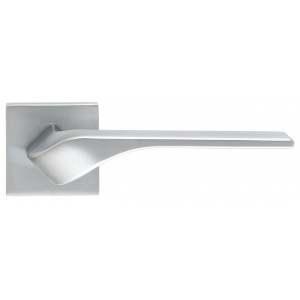 Дверная ручка на розетке Extreza AURA-R15-F05 (AURA 134) матовый хром