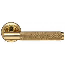 Дверная ручка Extreza Classic "TUBA" 126 круглая розетка R01 полированная латунь F01