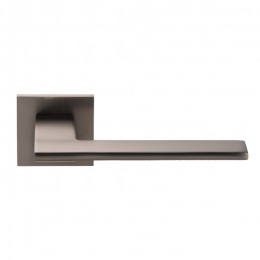 Дверная ручка ARCHIE VERGE PRISM ASH SILVER пепельно-серебристый